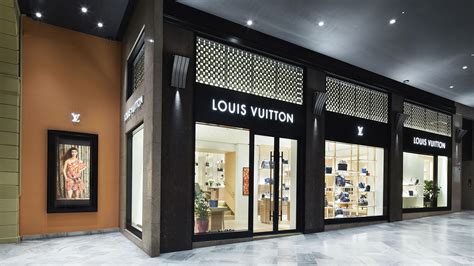 louis vuitton bologna outlet|louis vuitton shop bologna.